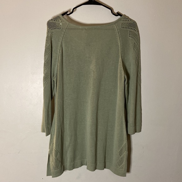 Belldini - Women’s Vneck Sweater - Colour is Sage - Size Medium - Picture 2 of 2